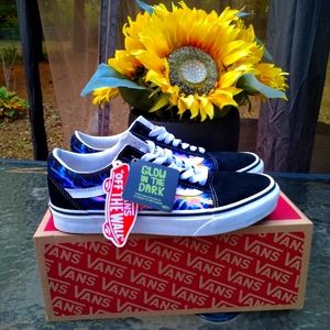 New glow in the dark electric flame Vans